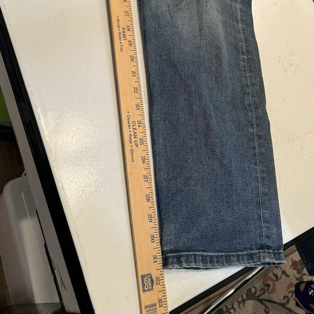 IZOD‎ Men's Comfort Stretch Straight Fit Jean 36x32 ( 38x31.5) Blue Denim Jeans